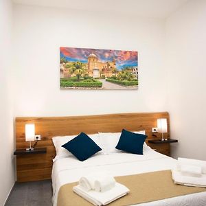 Camera con letto queen size